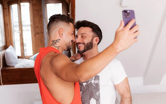Virtual Real Gay: Мое первое любительское видео