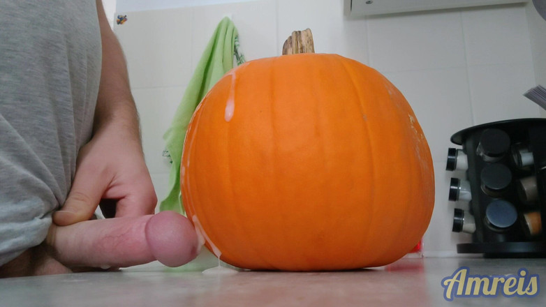 Amreis: Orgasme Halloween lainnya. Berdenyut dan tebal di labu.