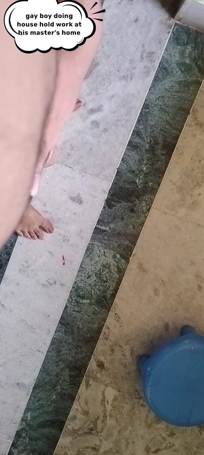 Ronit: Menino gay indiano indo sem roupa para a casa de...