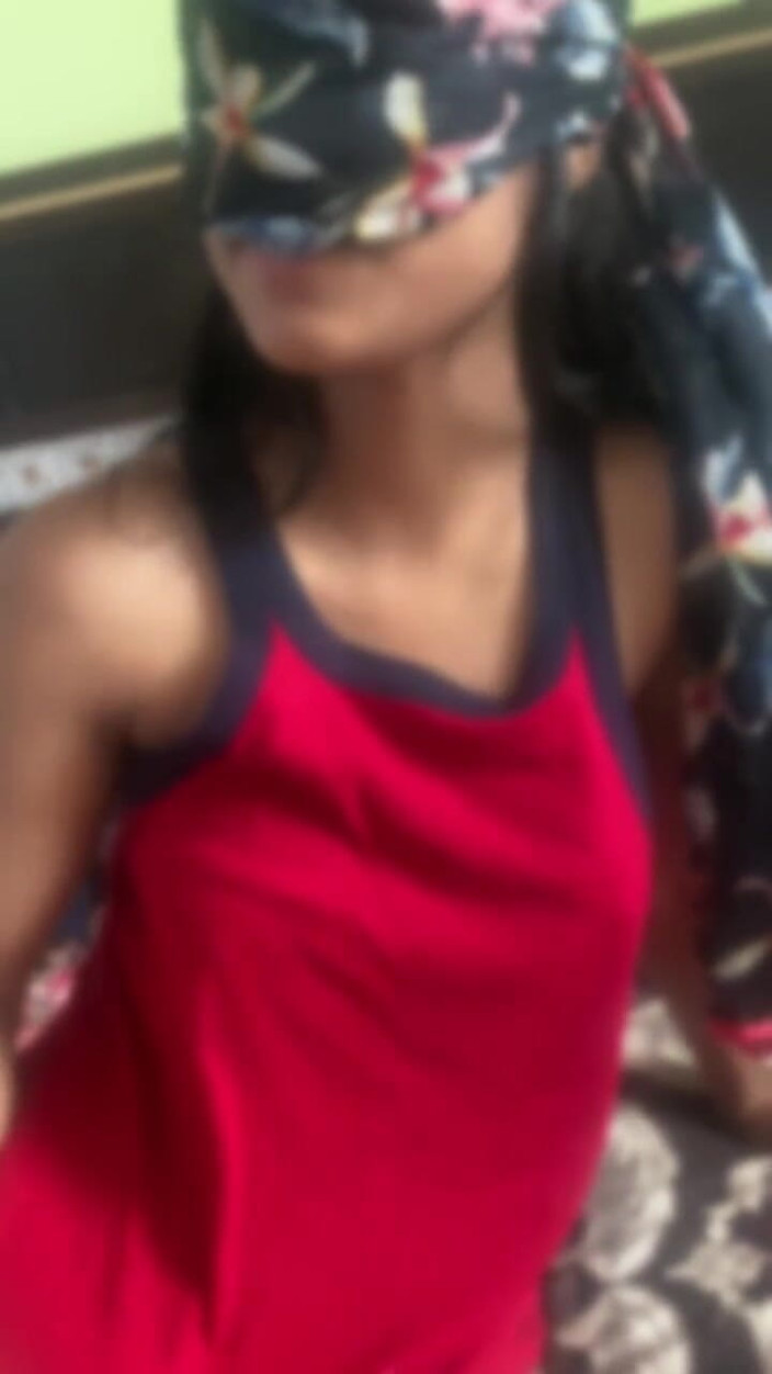 Bracing Safari 4: Desi Ladki ne land Chusa ragazza indiana in hotel