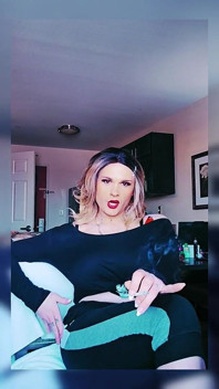 SLUT SMOKING - Made with Clipchamp.mp4