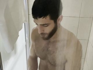 Christian Styles: Horny Shower Time