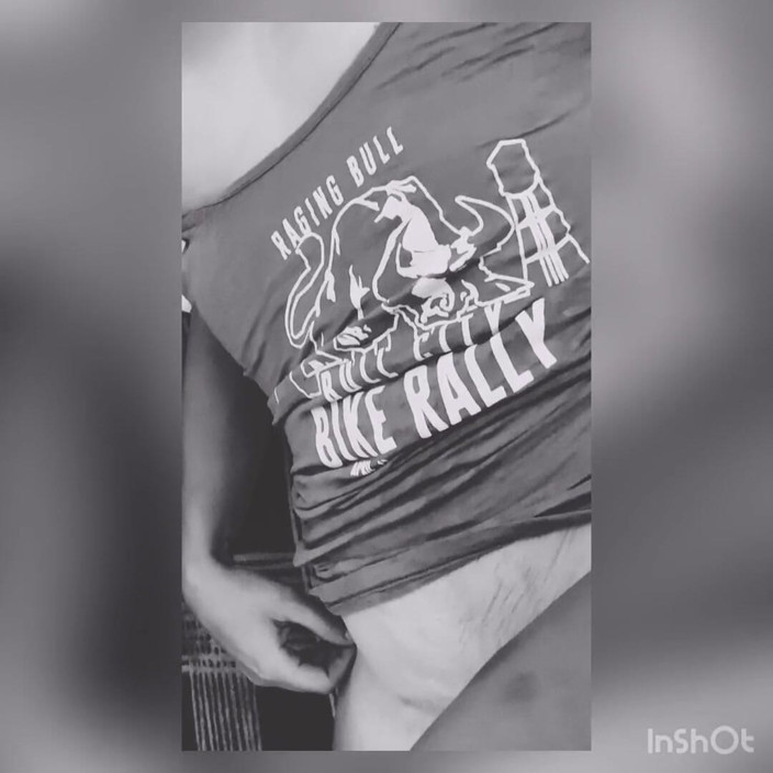Kharvey B: Sneak pussy