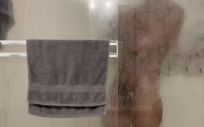 Aj Sloan: 週の始まりは素敵できれいです。石鹸を渡していただけますか?