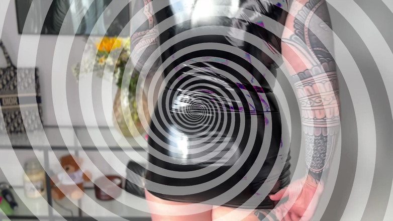 Miss Valentina: Digoda Untuk Penyerahan Mesmerize