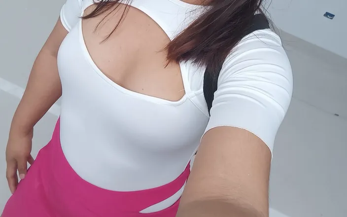 Samy24: Peruvian Woman with a Beautiful Ass
