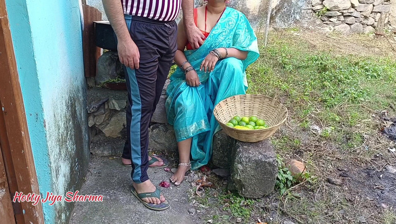 Hotty Jiya Sharmaa: Kiran Bhabhi dikongkek pemiliknya untuk disewa di hadapan isterinya