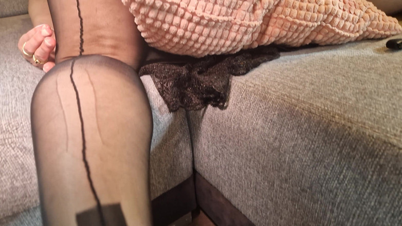 Wanilianna: Beide löcher hart gefickt - teil 2