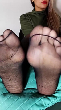 Sexig Nylon Fötter Runkar Av Instruktioner, Cumshot På Mina Fötter Nu!