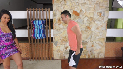 Kebranozes: Paula的睾丸摧残试镜