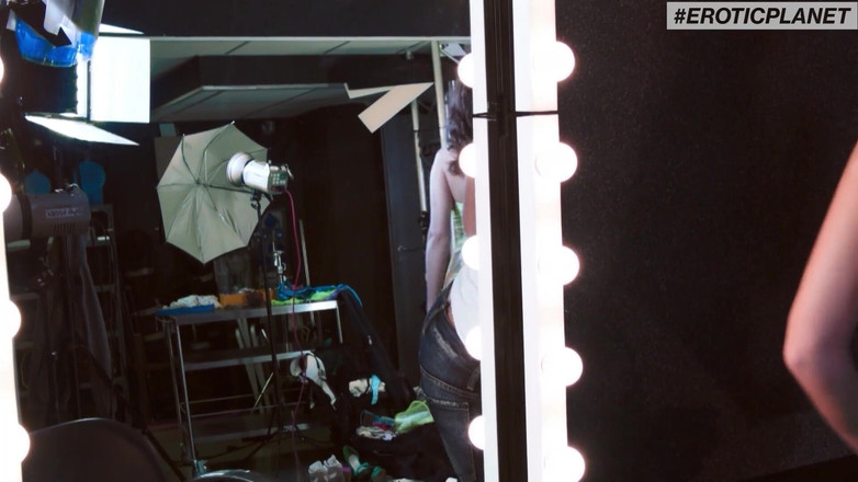 Romance with Love: Romantické lízání zadku a anální sex s těsnou 18letou