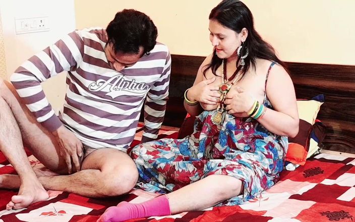 Pujaprem Love: Pooja si tante seksi india lagi asik ngentot