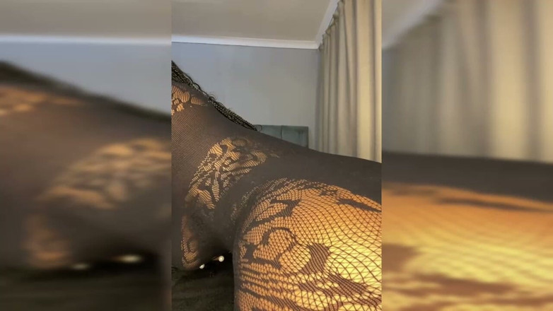 Legendary Booty Overdose: BBW sprutar onanerar &amp;stripteasing