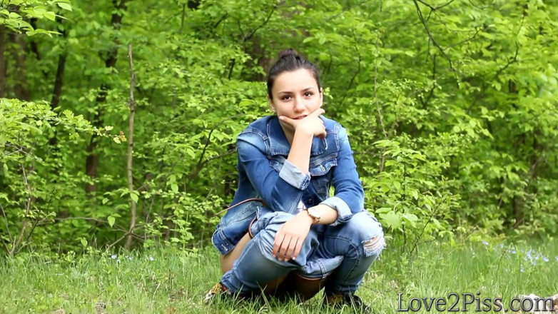 Love 2 Piss: Orinar al costado de la carretera y muchos otros lugares -...