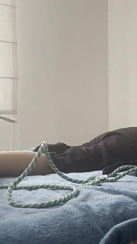 Brincando Com as Cordas Para Nos Dominar