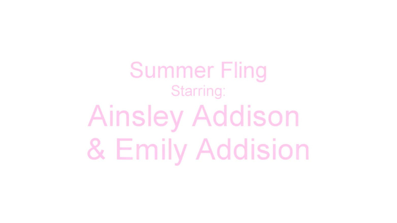 GirlsKissxxx: Lesbianas Emily Addison y Ainsley Addison diversión al aire libre