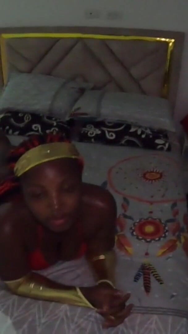 Mastermeat1: Discuter avec une belle femme noire dans mon condo sur...