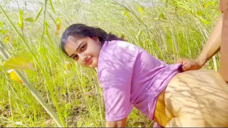 Your_aisha: I Fuck My Little Stepsister in Field First Time