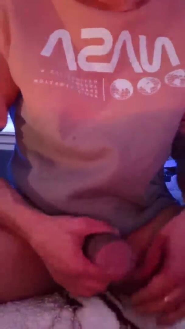 Costiro: Sụt cu trên webcam