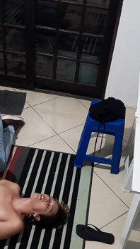 Menawarkan pantatnya kepada Ah Kasar untuk Membayar Hutang suami cuckoldnya.