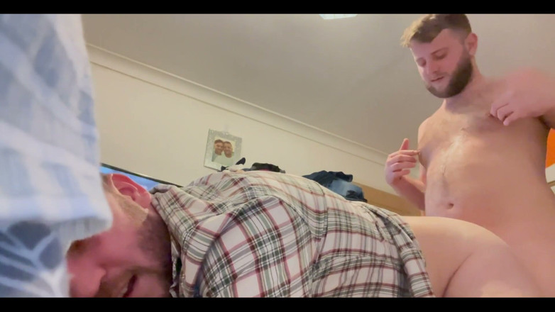GlennandSonny: Use My Hole