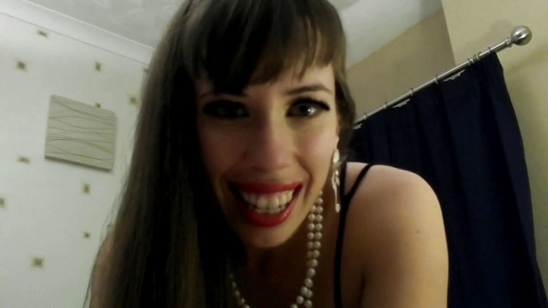 Mistress Mona: 继母骑着她的淫荡男孩给他的种子挤奶