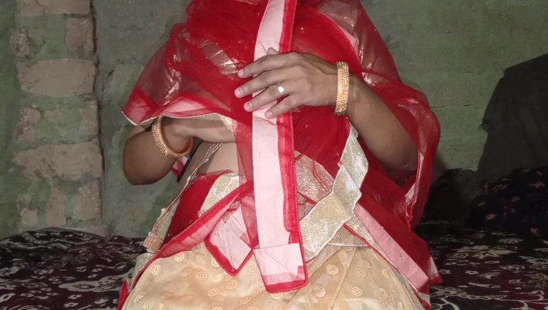 Amrita for you: 热辣的印度德西继兄弟的法律和法律继妹的热辣性爱