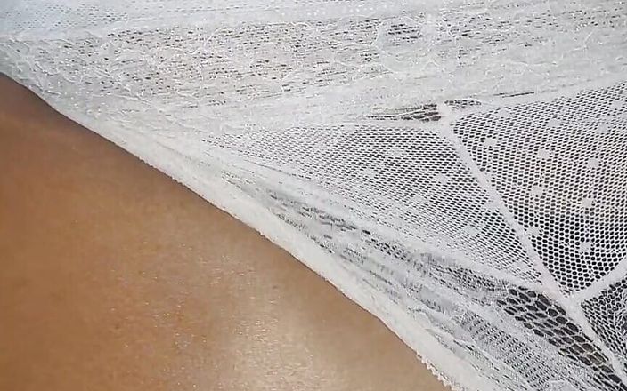 anal_queen_amateur: Porra na minha bunda! Eu amo uma gozada na bunda