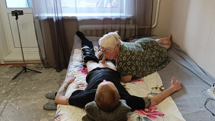 Zona901: 隣人が最後の一滴まで吸い尽くす