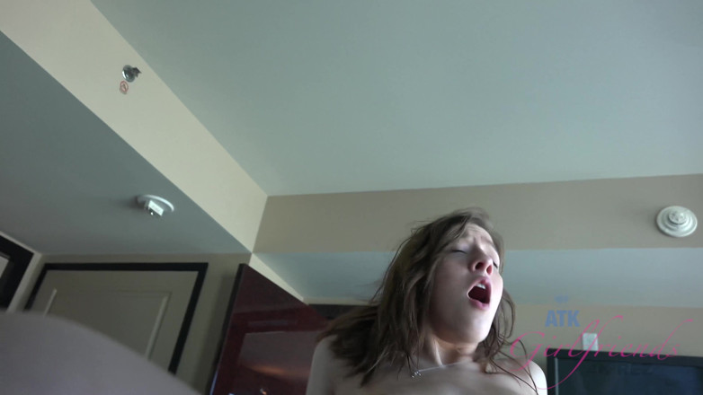 ATK Fans (Girlfriends): Vacanță virtuală la Las Vegas cu Betty Manson 3/3