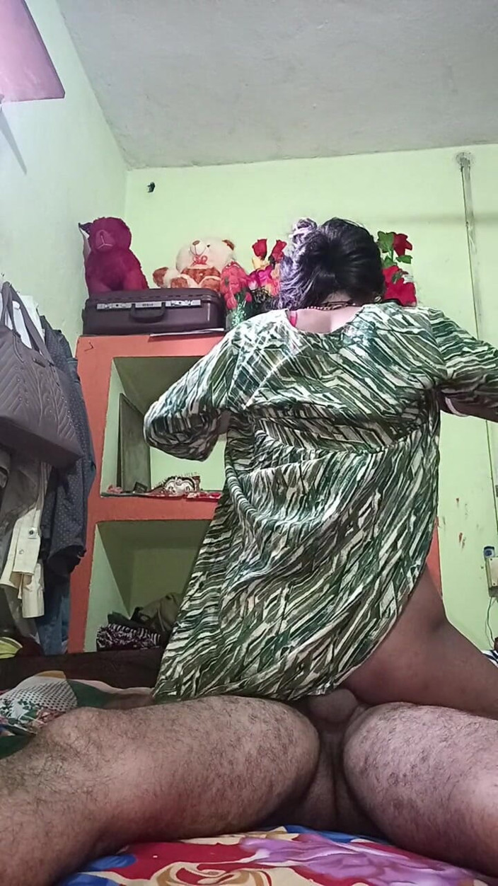 pooja99999: Desi Pooja Bhabhi Cowgirl