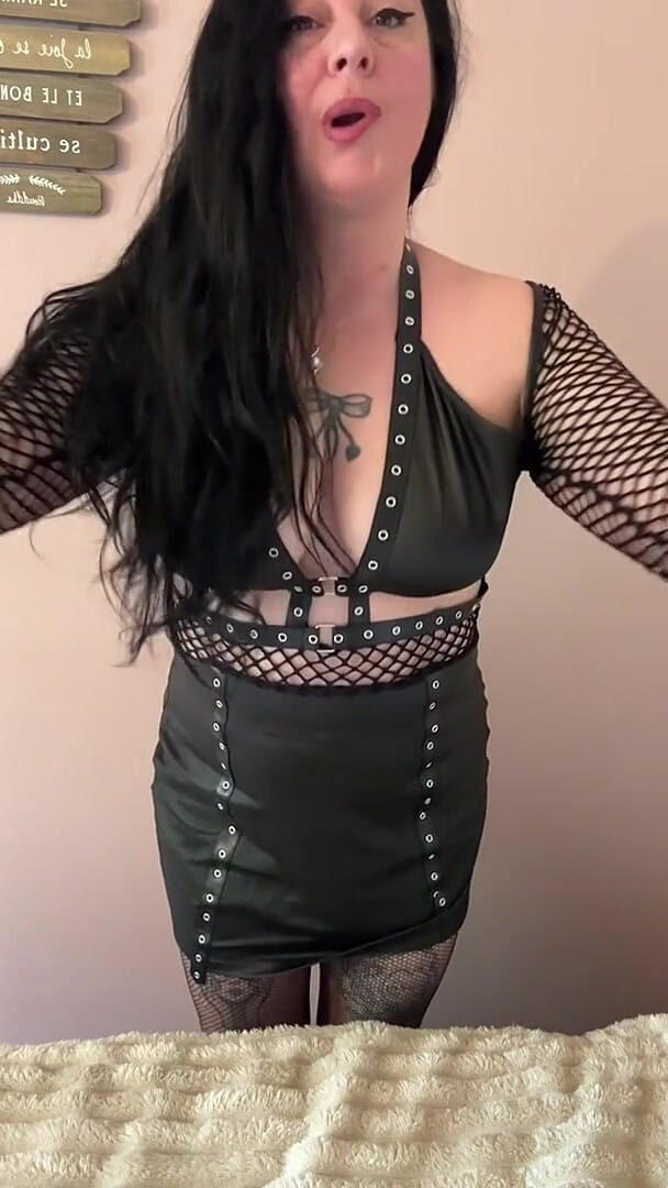 Maitresse Clara: Приєднуйтесь до моєї худоби.