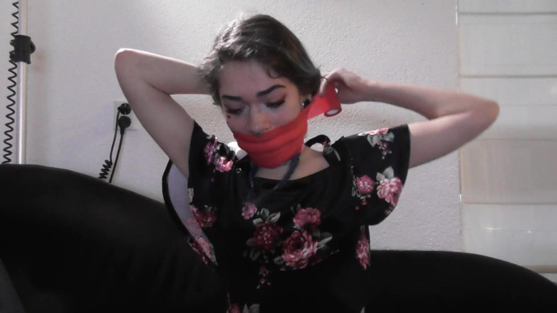 Restricting Ropes: Luna Grey - тестирование давки Valentine