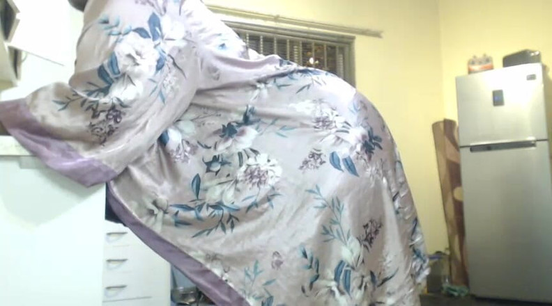 Legendary Booty Overdose: Black BBW Nipple Slip