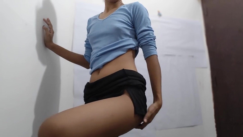 desigirl93: Indische Desi college college tienermeisje jurk verandering en mastrubatie nieuwe...