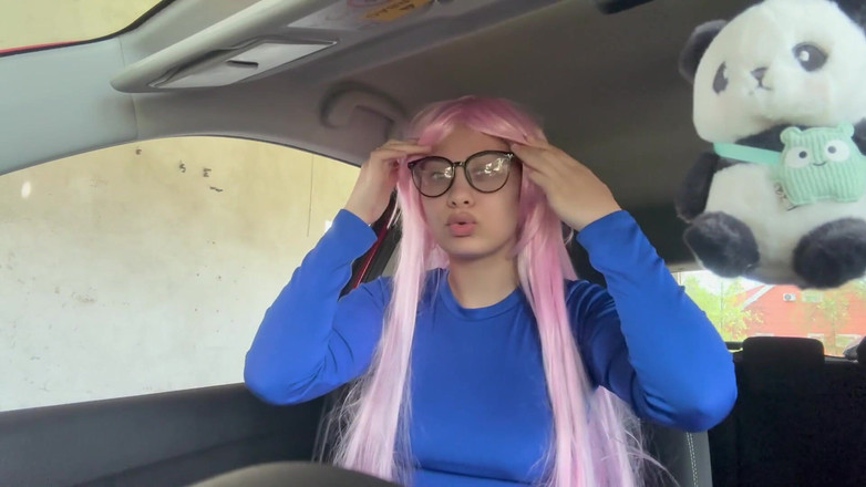 AmayaMori: La mia sorellastra si masturba in macchina