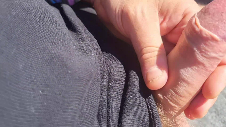 Alexander Audran: Herkesin içinde | Halkın içinde elle muamele ve sidik dolu bir...