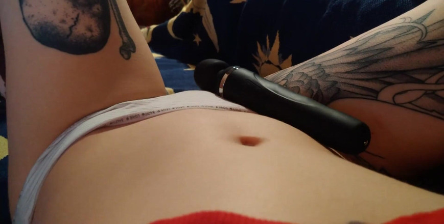 HellENXxOo: 本物の女性のオーガズムを振る