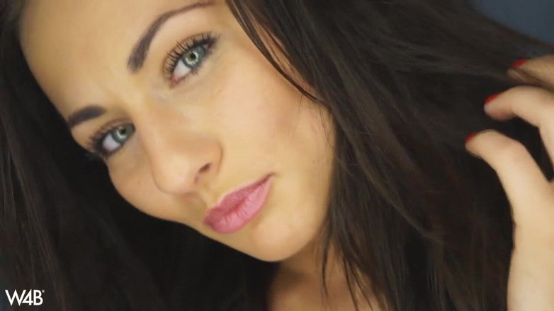 Watch4beauty: कास्टिंग माइकला इज़ीज़ु - बीटीएस