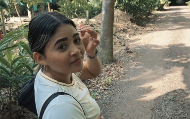 Yohamedi: I Met a Girl on the Way to the Beach...