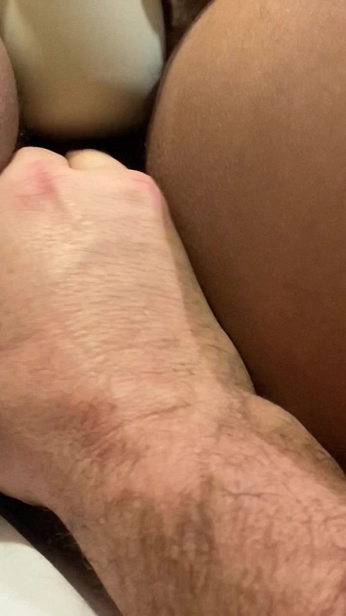 Cpl4you14: Шлюшке Janie использует вибратор, трахают пальцами ее волосатую черную киску