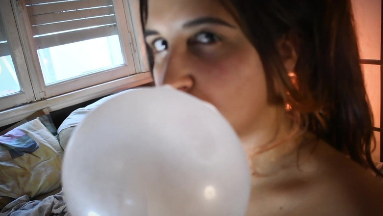 melu_world: Cozy Bubblegum Blow and Masturbation - Bunny Looner