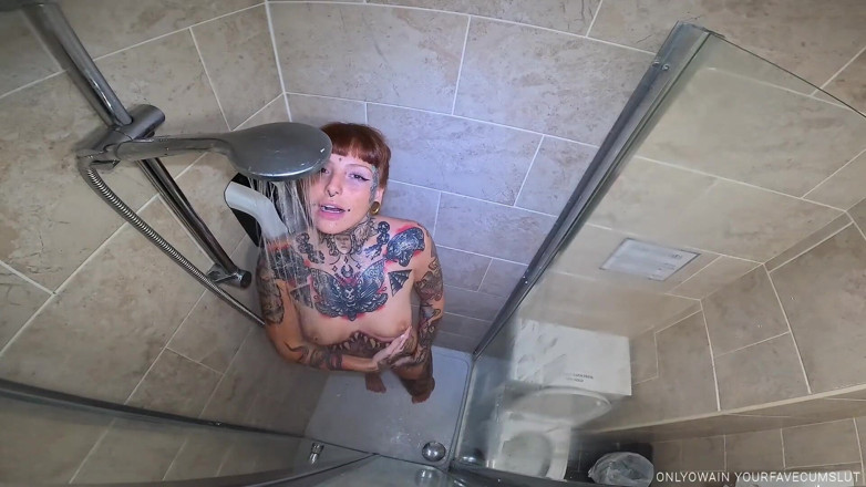 Yourfavecumslut: おしっこで空腹の売女がトイレとして使われる