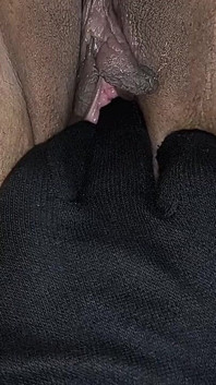 Fantasi tante seksi india dengan sarung tangan