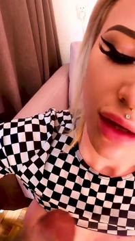 Chica universitaria con enorge es un gran desastre BBC se irá