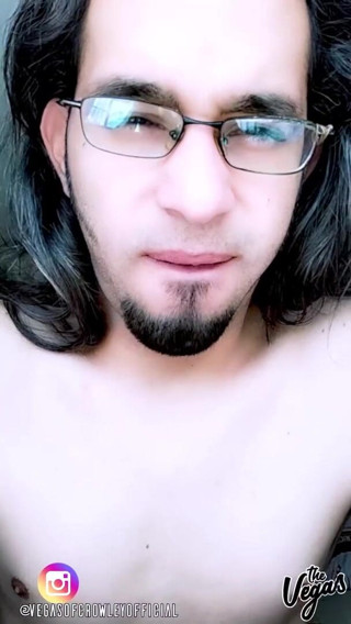 Selena Vega: Üvey kuzenlerimi ön pencerede yarağımı emmeye cesaret ettim ve başardılar! 0_0