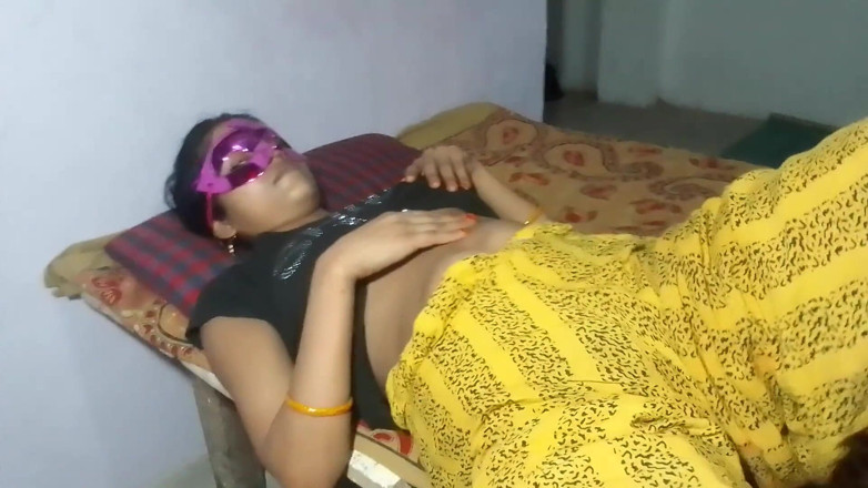 Kindom: Hintli desi kız evde seks videosu