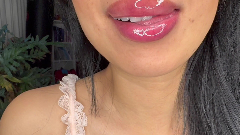 Asmr_mouth: Gigante mostra seu playground