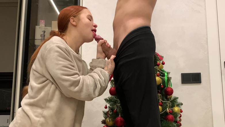 xKeryB: 18 Year Old College Girl Makes Her Step Bro Cum...