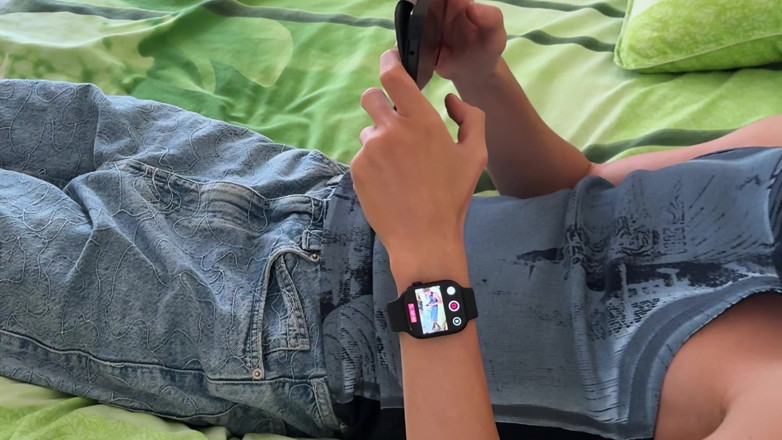 Max Gen: Cute Twink Keeps Playing Phone Games While Getting His Dick...